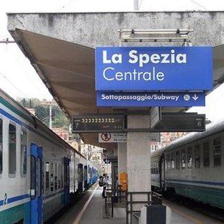 Appartamento Casa Vacanze Buddy La Tua Base Per Visitare Il Mare Delle Cinque Terre La Spezia Esterno foto